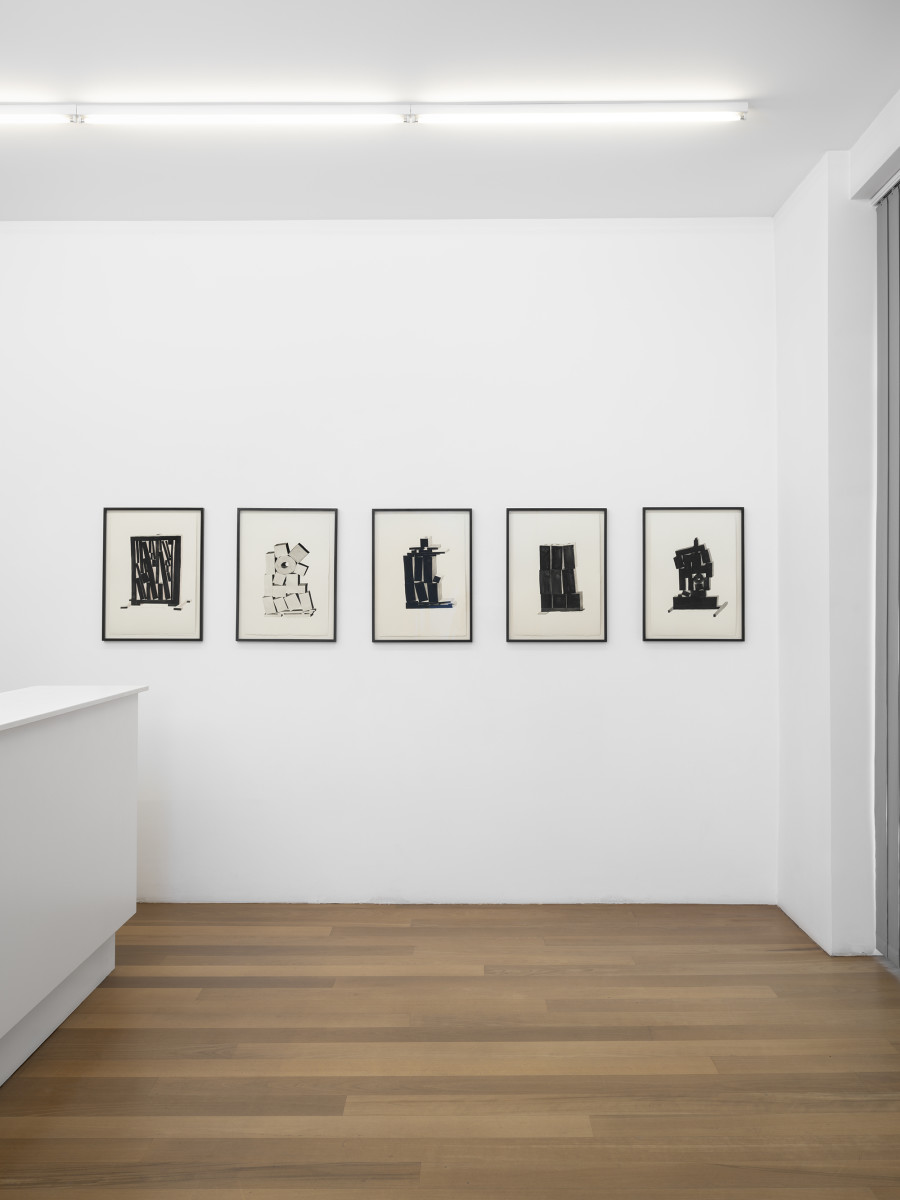 Exhibition view, Derrière la mémoire, xippas, 2022. Photo credit: Julien Gremaud