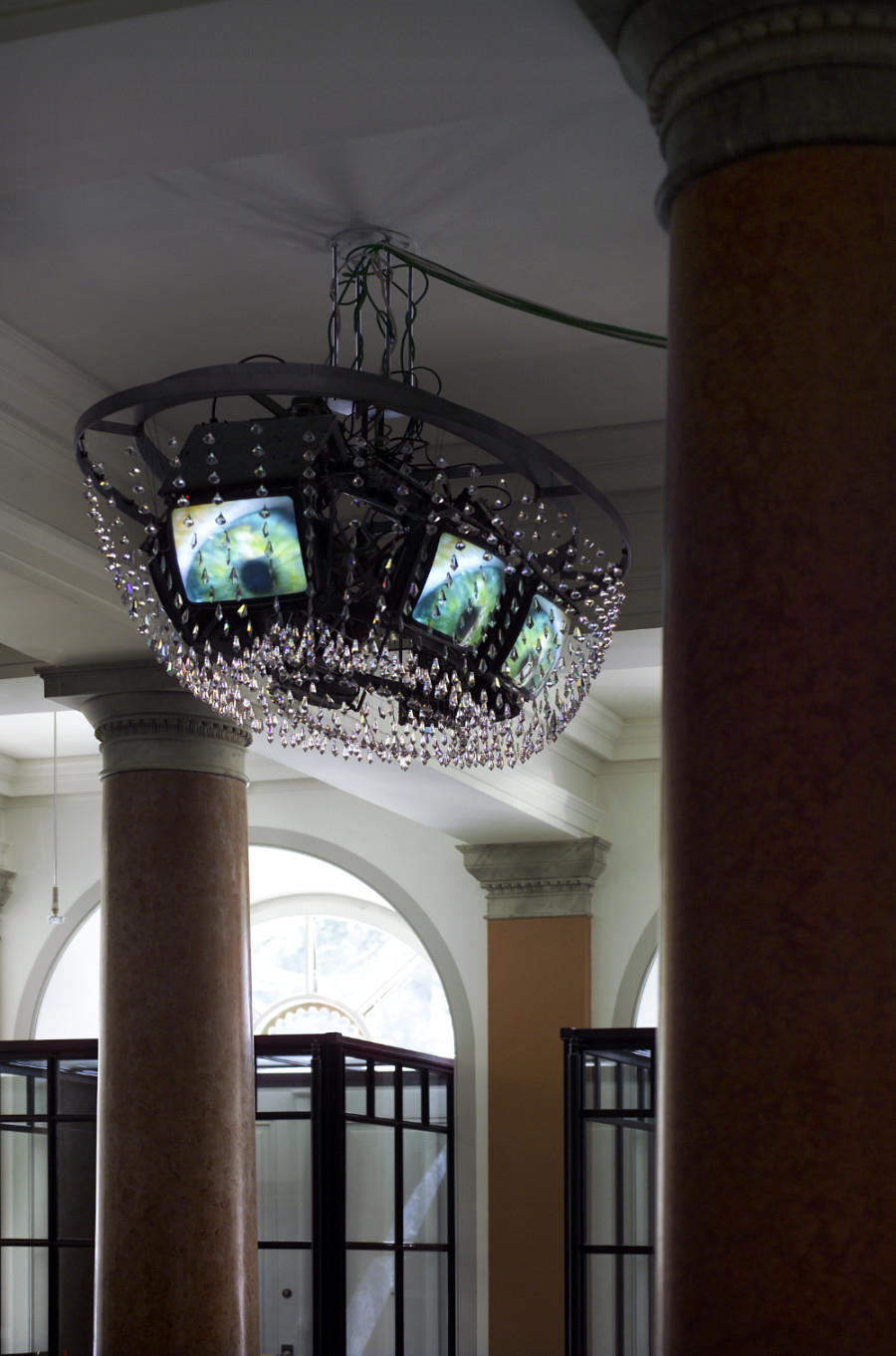 Pipilotti Rist, TV-Lüster, 1993