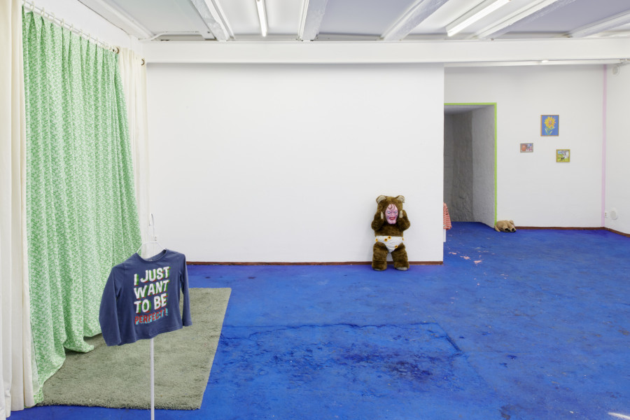 Exhibition view « Art Is Lifer » at WallStreet, Fribourg, 2021 / Photo: Guillaume Python / Courtesy: the artist and WallStreet