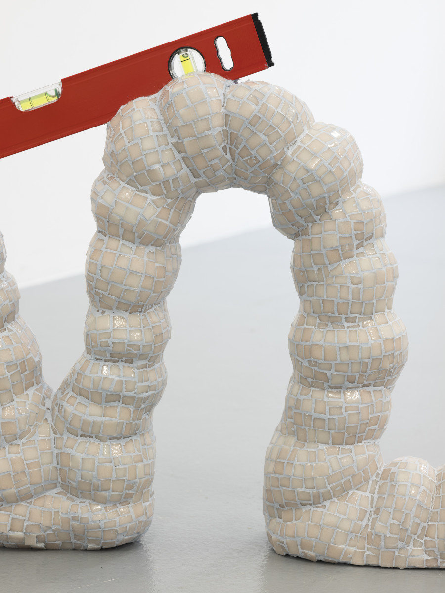 Zsófia Keresztes, Fence, 2022, Soft Alliance I-VI, Installation view, CAN Centre d’Art Neuchâtel, Photo: S. Verdon